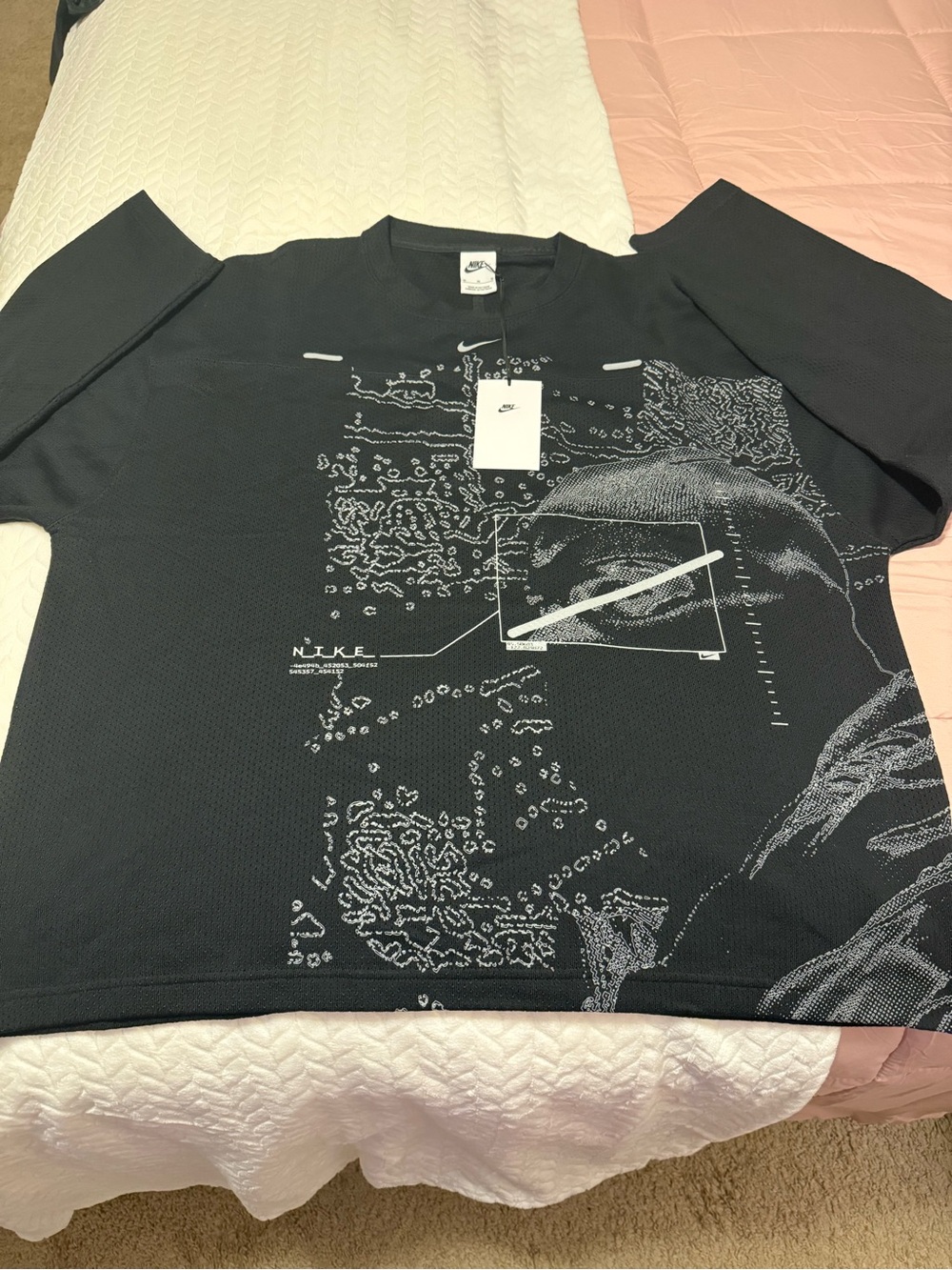 Nike Black Men’s Short-Sleeve Graphic Tee with White Tech Print